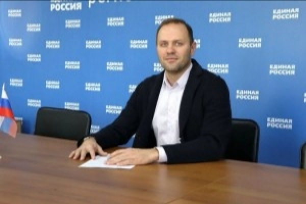 Почему &laquo;зубки&raquo; депутата стали удобным местом для мусора и собак